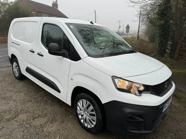 Peugeot Partner 850 1.5 BlueHDi 100 Professional Crew Van Panel Van Diesel White