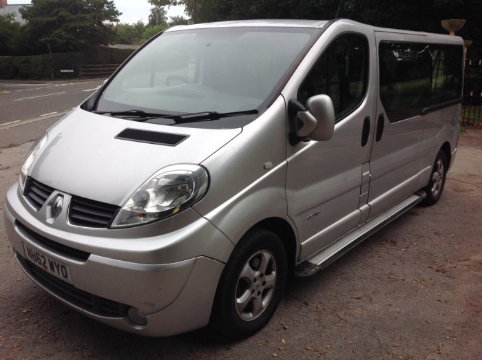 Renault Trafic 2.0 TRAFIC LL29 SPORT DCI Minibus Diesel Silver