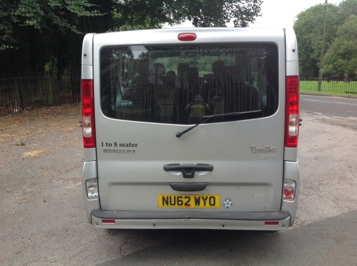 Renault Trafic 2.0 TRAFIC LL29 SPORT DCI Minibus Diesel Silver