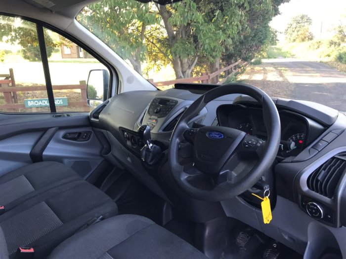 Ford Transit Custom 2.2 TDCi 125ps Low Roof Van Panel Van Diesel White