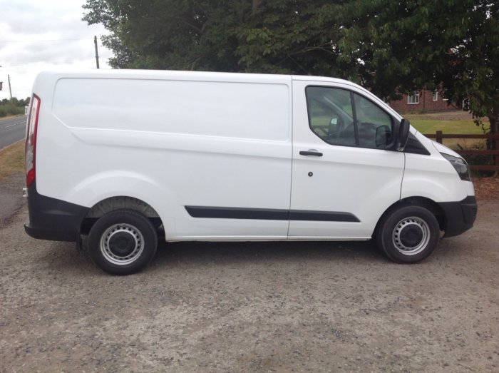 Ford Transit Custom 2.2 TDCi 100ps Low Roof Van Panel Van Diesel White