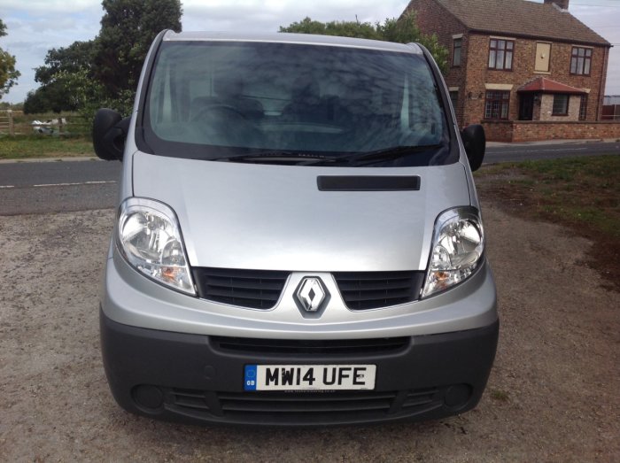 Renault Trafic 2.0 SL27dCi 115 Extra Van Euro 5 Panel Van Diesel Silver