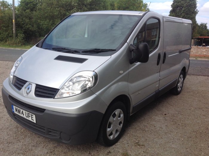 Renault Trafic 2.0 SL27dCi 115 Extra Van Euro 5 Panel Van Diesel Silver