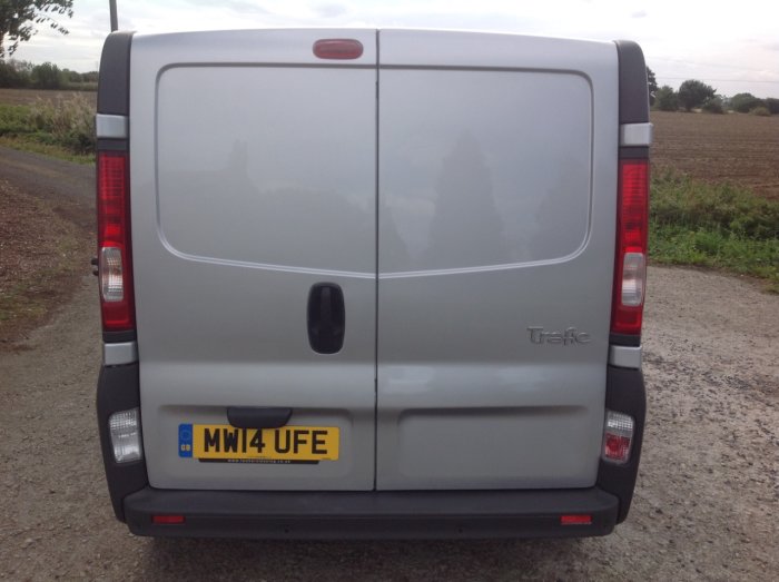 Renault Trafic 2.0 SL27dCi 115 Extra Van Euro 5 Panel Van Diesel Silver