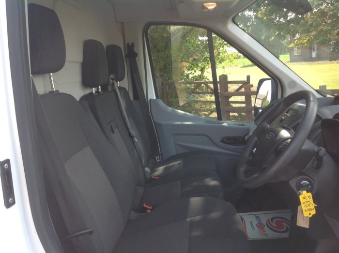 Ford Transit 2.2 TDCi 125ps Chassis Cab Panel Van Diesel White