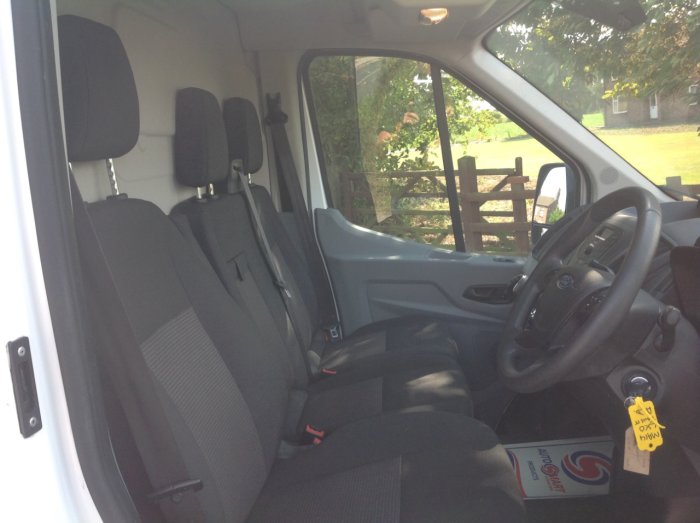 Ford Transit 2.2 TDCi 125ps Chassis Cab Panel Van Diesel White